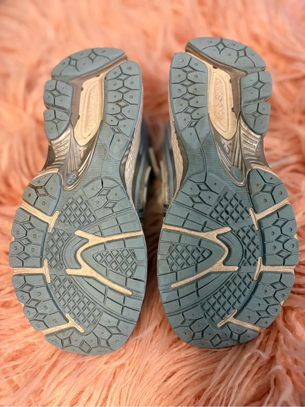 New Balance light silver